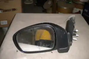 1999 a 96 nissan pathfinder espejo izquierdo