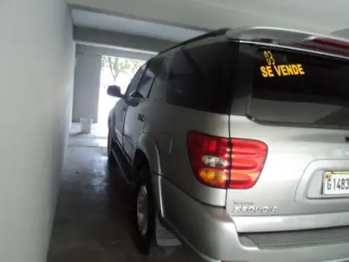 2003 Toyota Sequoia