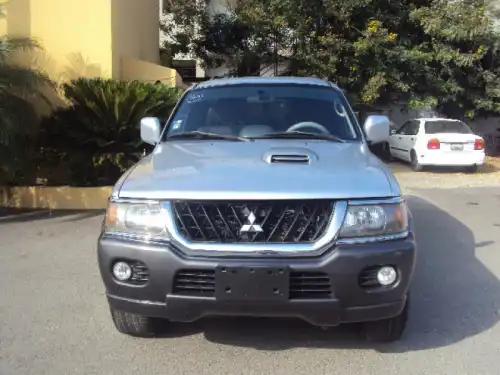 2004 Mitsubishi Nativa