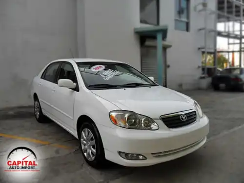 2005 Toyota Corolla LE