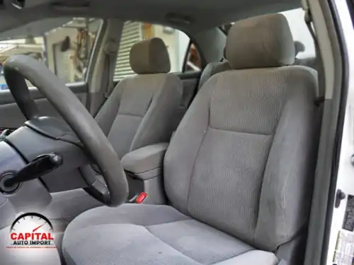 2005 Toyota Corolla LE