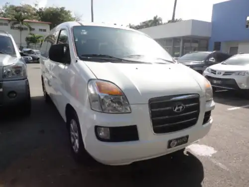 2008 Hyundai H-1 12 pasajeros