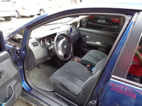 2008 Nissan Versa HATCHBACK