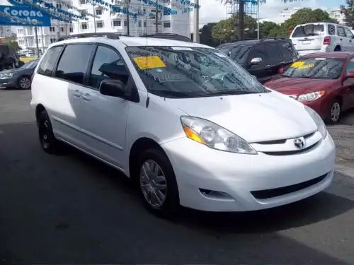 2009 Toyota Sienna LE