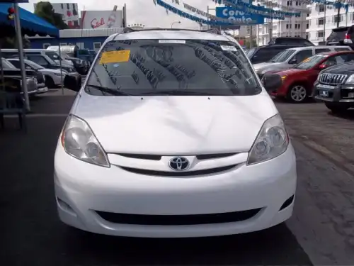 2009 Toyota Sienna LE