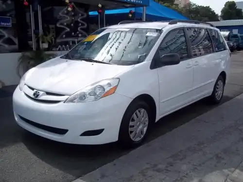 2009 Toyota Sienna LE