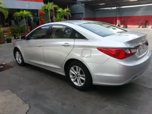 2010 Hyundai Sonata Y-20