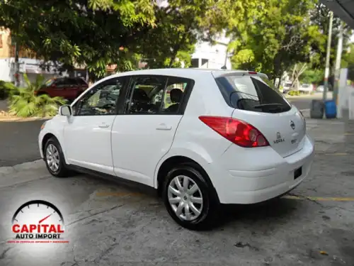 2010 Nissan Versa Hatchback