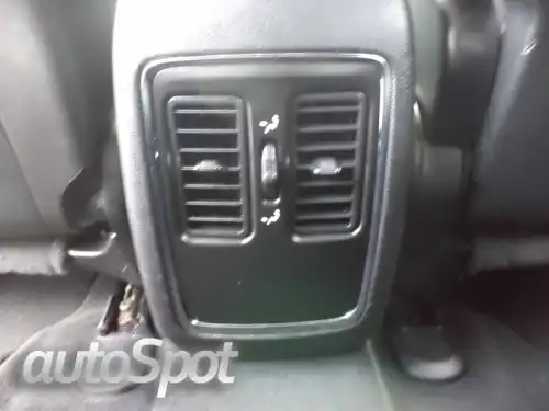 2011 Jeep Grand CherokeeLaredo