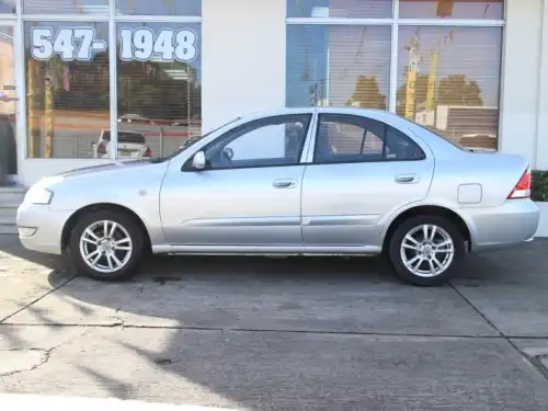 2011 Nissan Almera