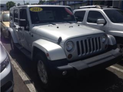 2011 Jeep Wrangler Sahara, Inmaculado