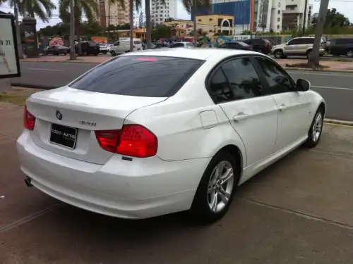 2012 BMW Serie 3 320i