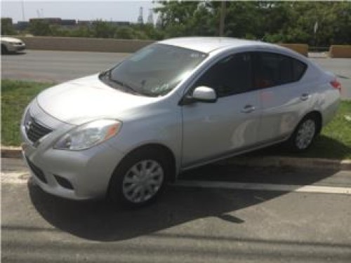 2012 Nissan Versa AHORRA GASOLINA38 MPG