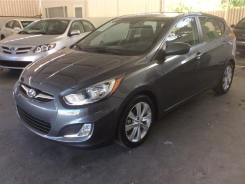 2013 HYUNDAI ACCENT GS AUT CON TODO