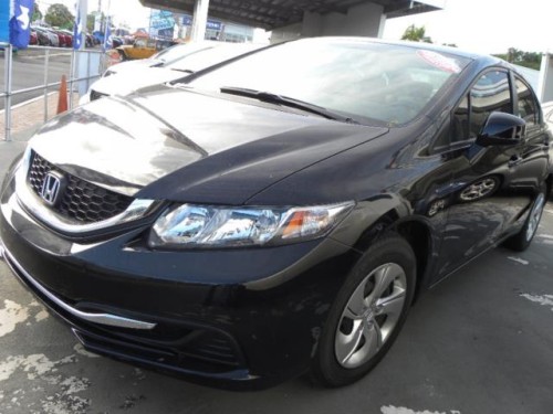 2013 Honda Civic LX Sedan, Solo 18k millas