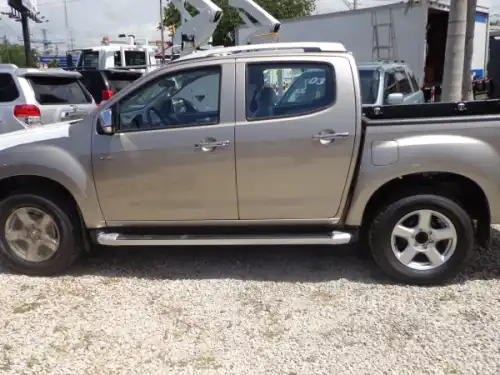 2014 Isuzu Dmax