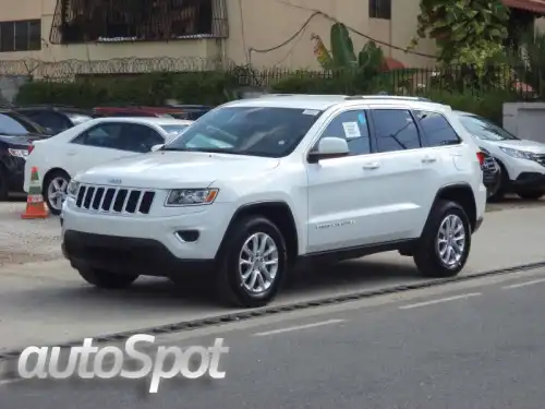 2014 Jeep Grand CherokeeLaredo