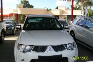 2014 Mitsubishi L200