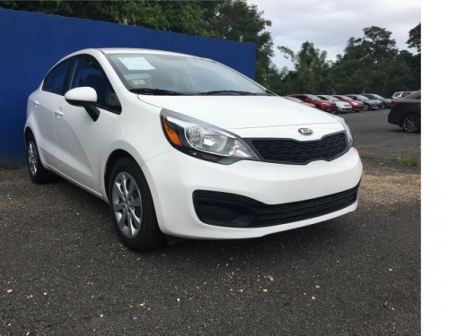 2015 KIA RIO SEDAN STANDAR COMO NUEVO