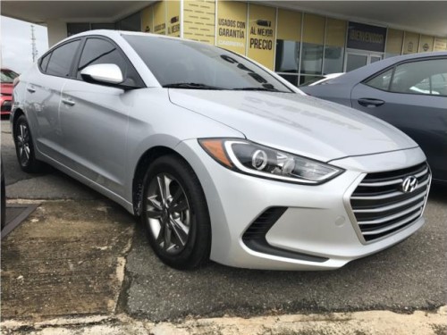 2017 Hyundai Elantra gris