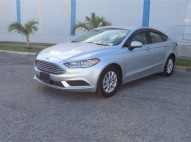 2018 Ford Fusion S T8130260