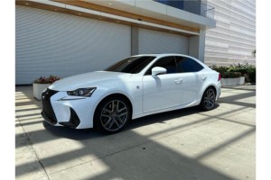 2020 LEXUS IS 300 6K MILLAS