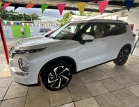 2024 Mitsubishi Outlander SE PIEL GUANTE