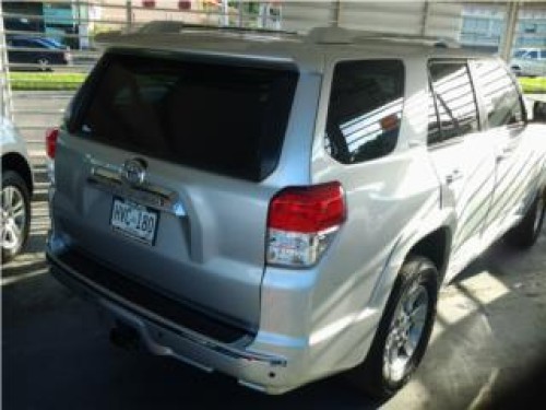 4 RUNNER 2010 3 FILAS EN LIQUIDACION