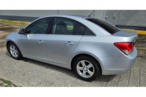 65 k millas solamente Chevy Cruze LT