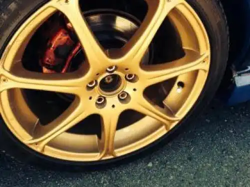 Aros 18 de 5 hoyos Golden Magnesio De Subaru