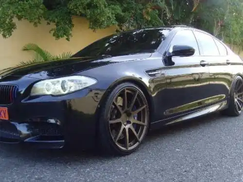 BMW  M5 2013