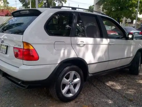 BMW  X5 2004