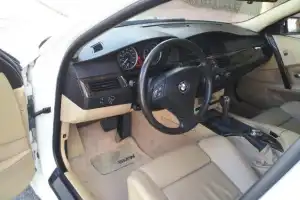 BMW 530i 2004 blanco 