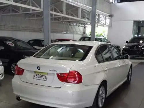 BMW Serie 3 320i 2009