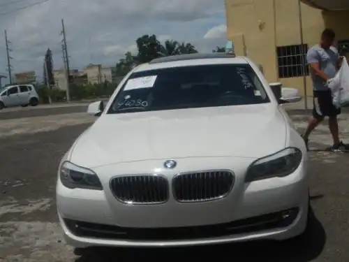 BMW Serie 5 528i 2011