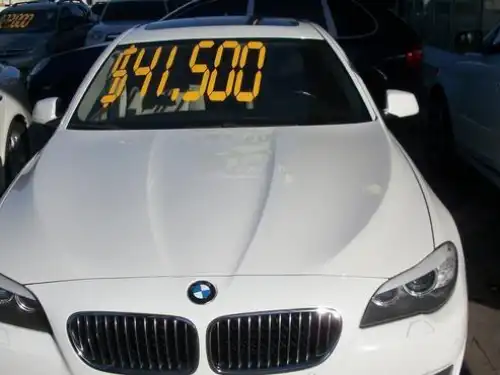 BMW Serie 5 528i 2011