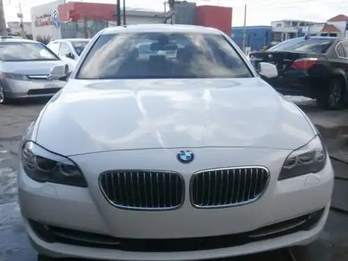 BMW Serie 5 528i 2011