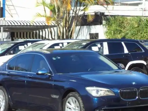 BMW Serie 7 740 2011