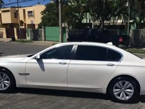 BMW Serie 7 740Li 2011