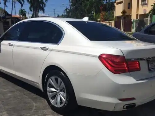 BMW Serie 7 740Li 2011