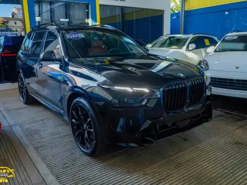 BMW X7 2023 Xdrive40i M Package Clean Carfax
