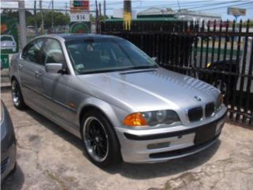 BMW 328 I 1999 muy bien cuidado