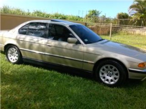 BMW 740i 2000