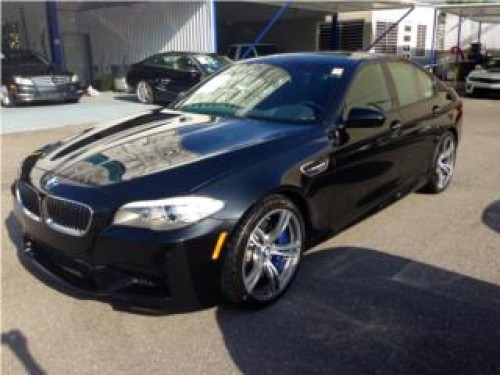 BMW M5 2013 NEGRO