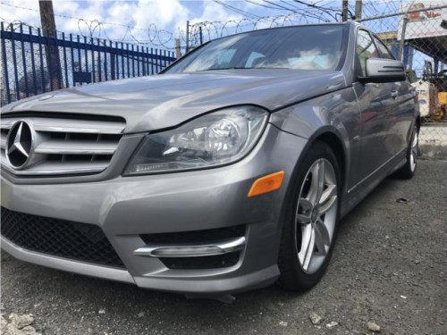 C250 GRIS CON GRIS HARMAN KARDON