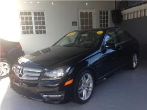 C250 NEGRO SOLO 10K MILLAS DESDE $504 MENS