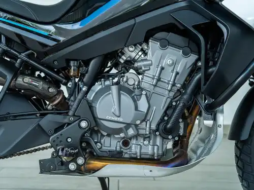 CF MOTO 800 MT 2022