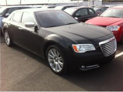 CHRYSLER 300 LIMITED NEGRO CON NEGRO