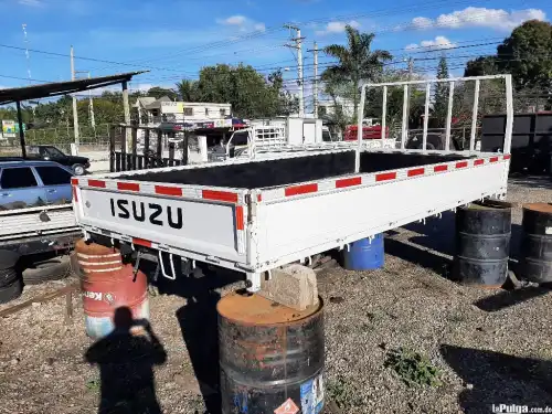 Cama de camión Isuzu larga. 2022 en Moca 