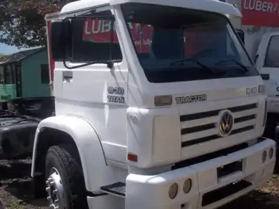 Camion cabezote volkswagen año 2005